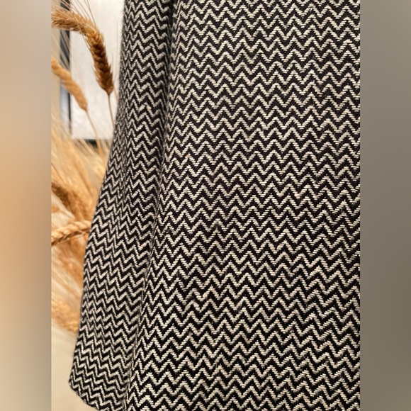 Raquel Allegra Black and White Women's Blazer Jacket with Houndstooth Pattern - Picture 8 of 9